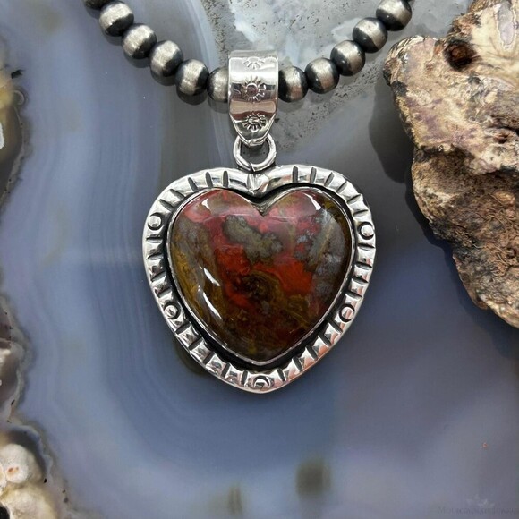 Sterling Silver Southwestern Style Sean Agate Heart Decorated Pendant For Women - Picture 2 of 10
